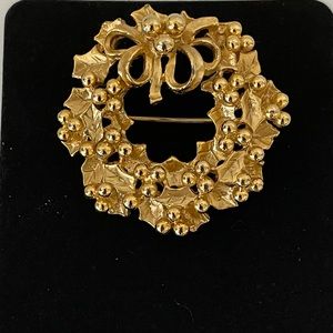 Wreath Pin